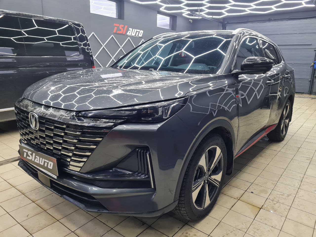 Changan Uni-S установка подсветки салона в Красноярске