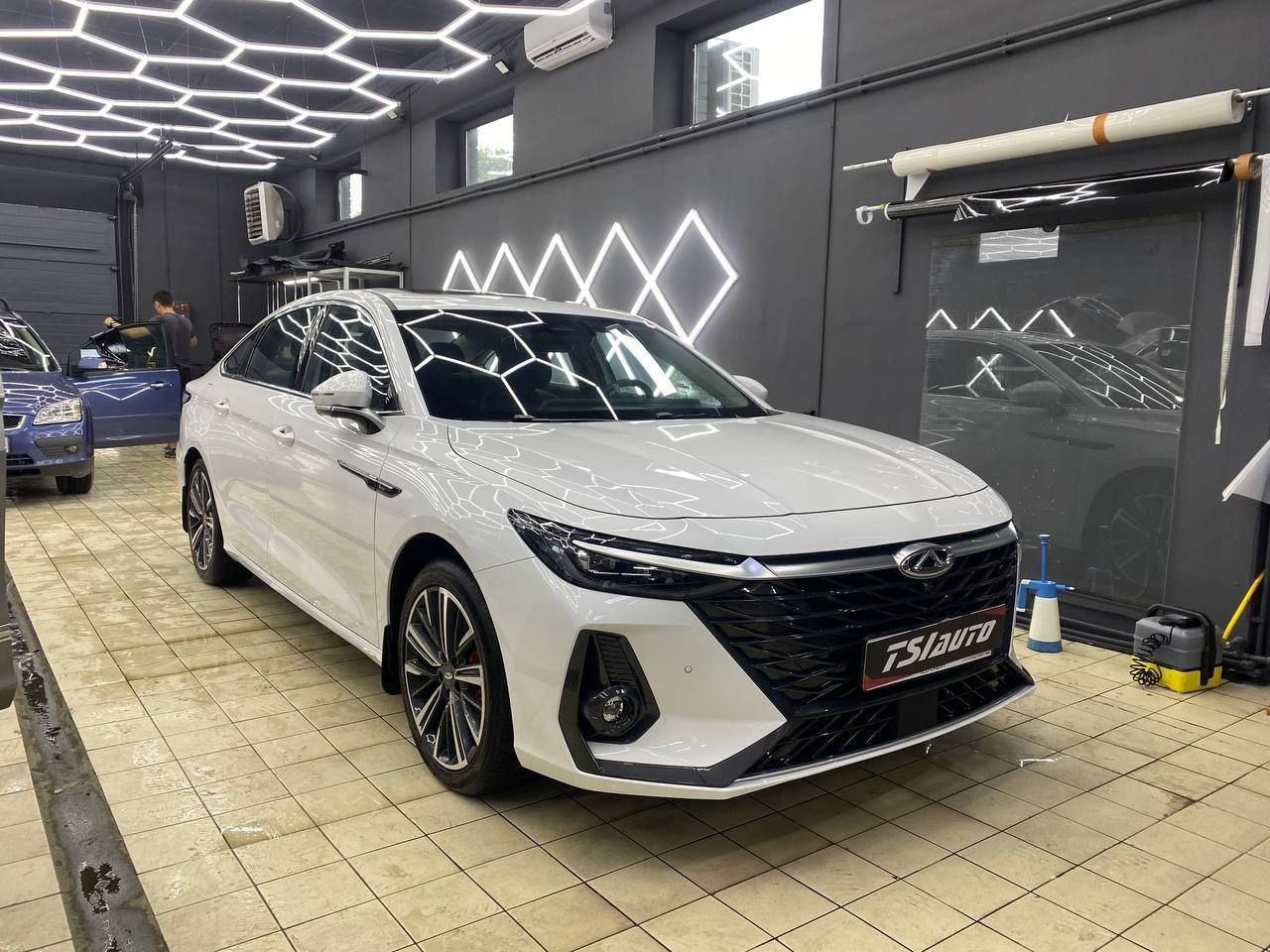 Chery Arrizo 8 шумоизоляция в пакете Элит в Красноярске