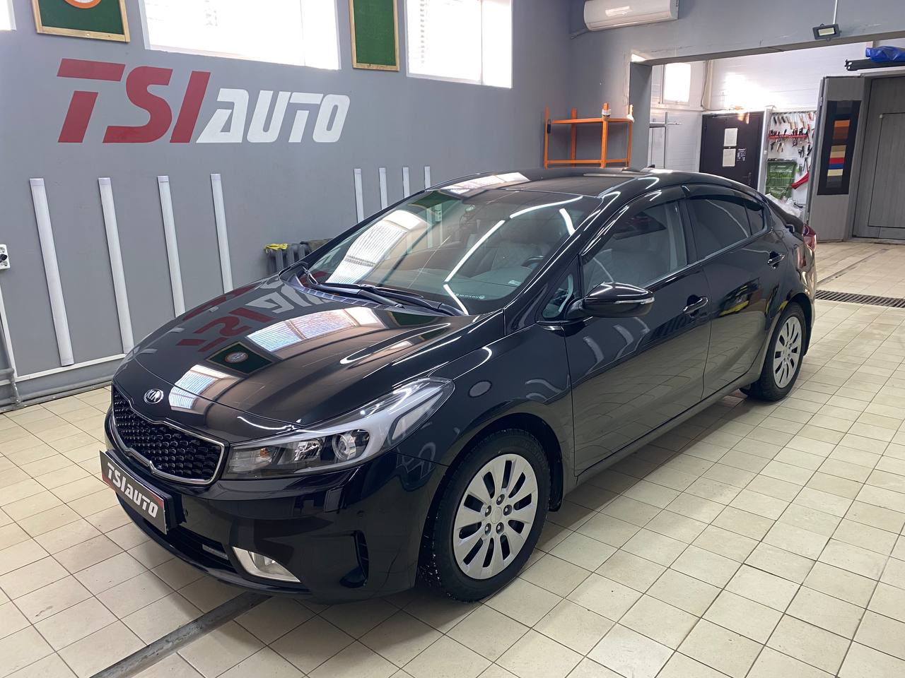 Шумоизоляция Kia Cerato в Красноярске