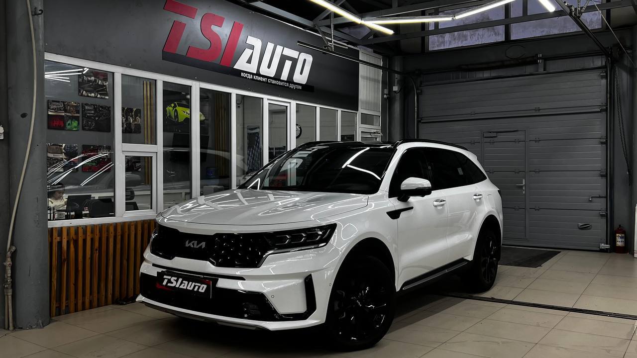 Kia Sorento оклейка бронепленкой в Красноярске