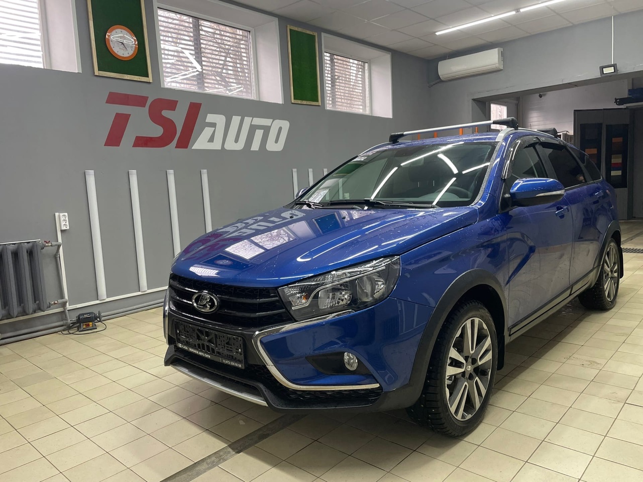 Полная шумоизоляция Lada Vesta SW Cross в Красноярске