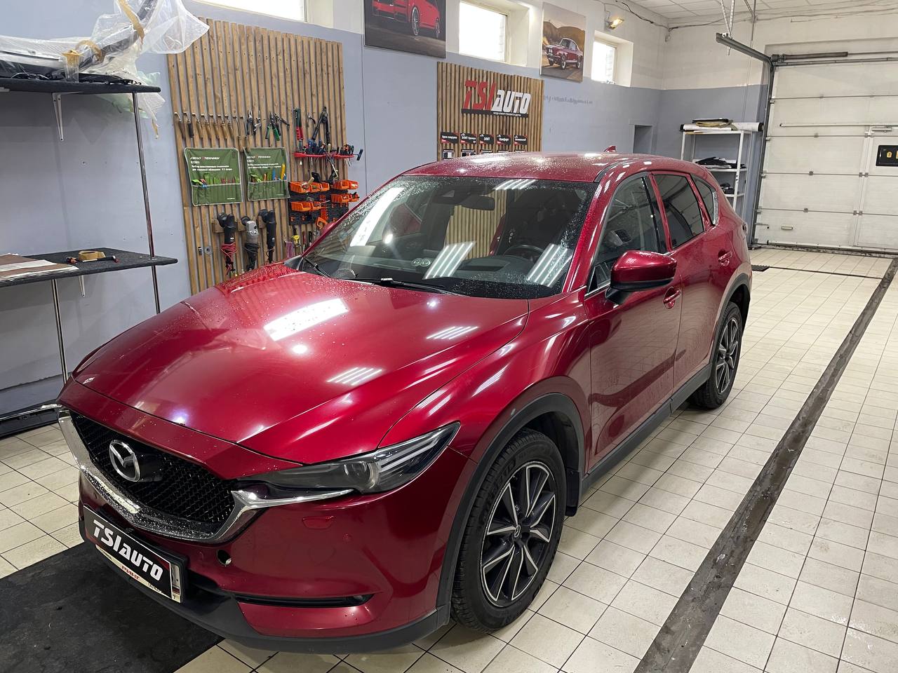 Шумоизоляция Mazda CX-5 в Красноярске