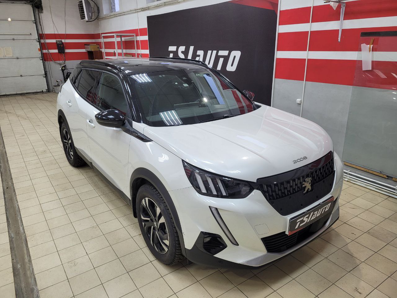 Шумоизоляция Peugeot 2008 в Красноярске