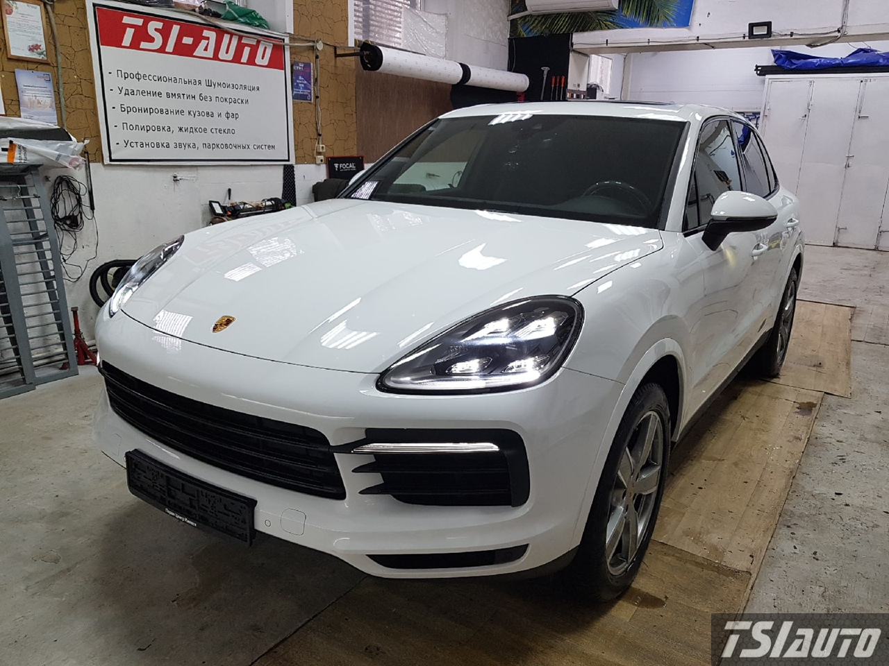 Правильная шумоизоляция Porsche Cayenne Coupé в Красноярске