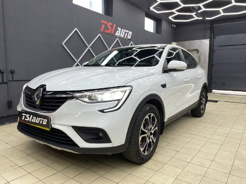 Установка контурной подсветки Renault Arkana в Красноярске