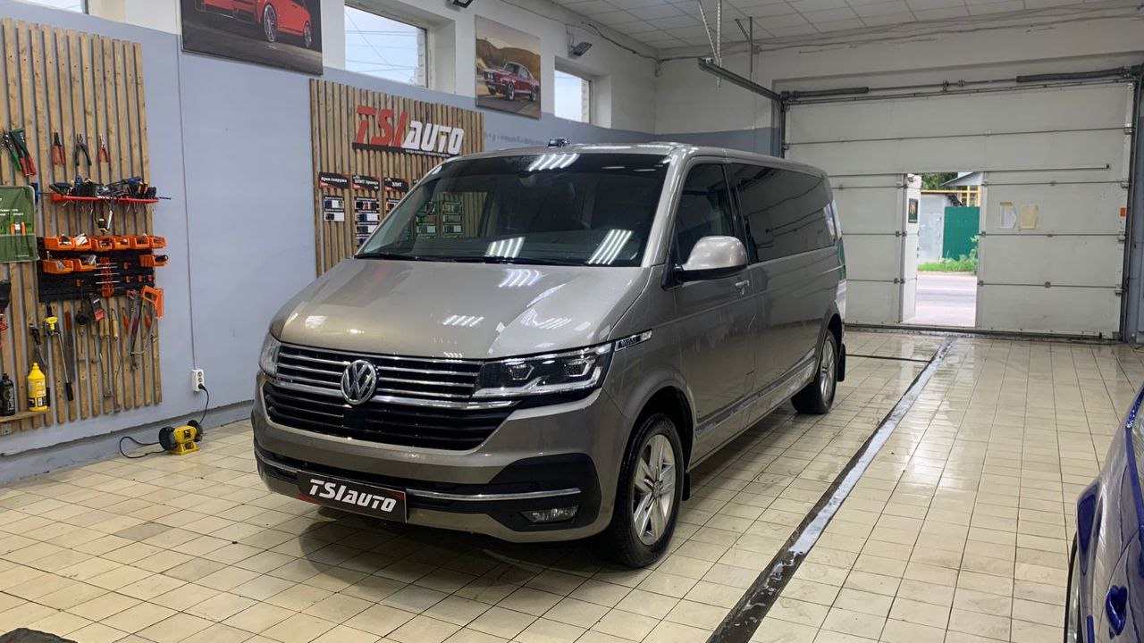 Шумоизоляция Volkswagen Multivan в Красноярске