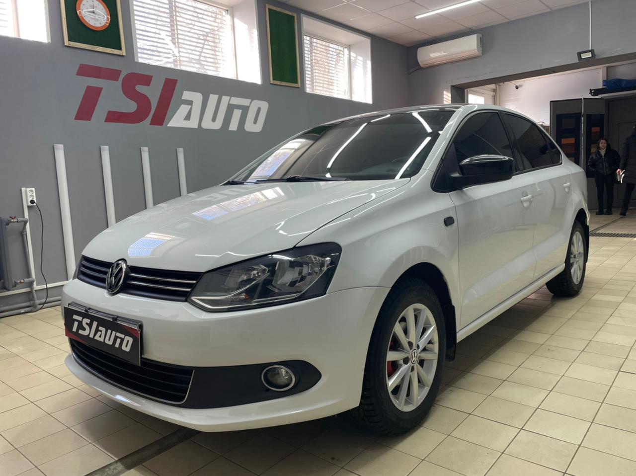 Шумоизоляция Volkswagen Polo 5 в Красноярске