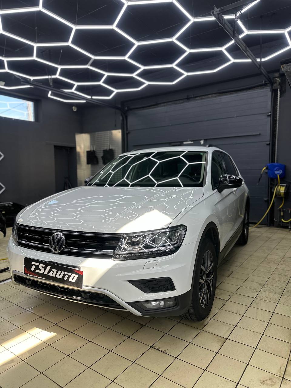 Оклейка пленкой Volkswagen Tiguan 2 в Красноярске