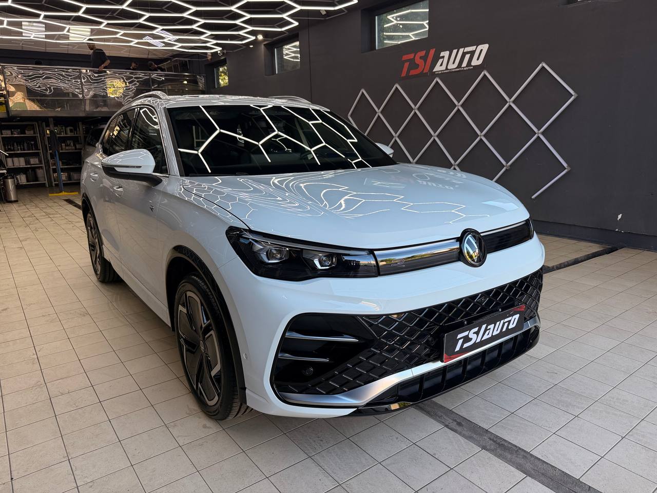 Шумоизоляция Volkswagen Tiguan L Pro в Красноярске