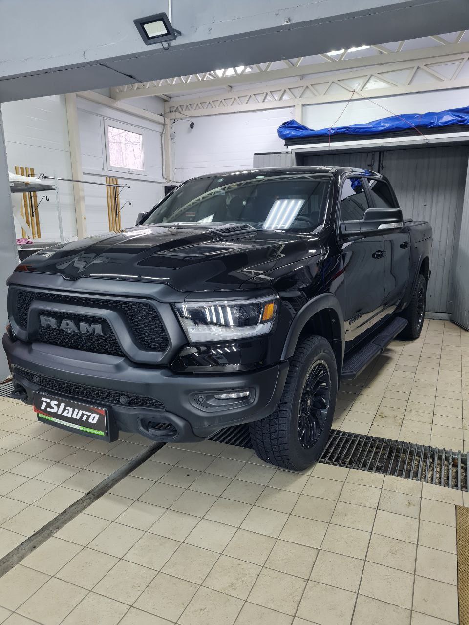 Dodge Ram TRX шумоизоляция арок в Красноярске