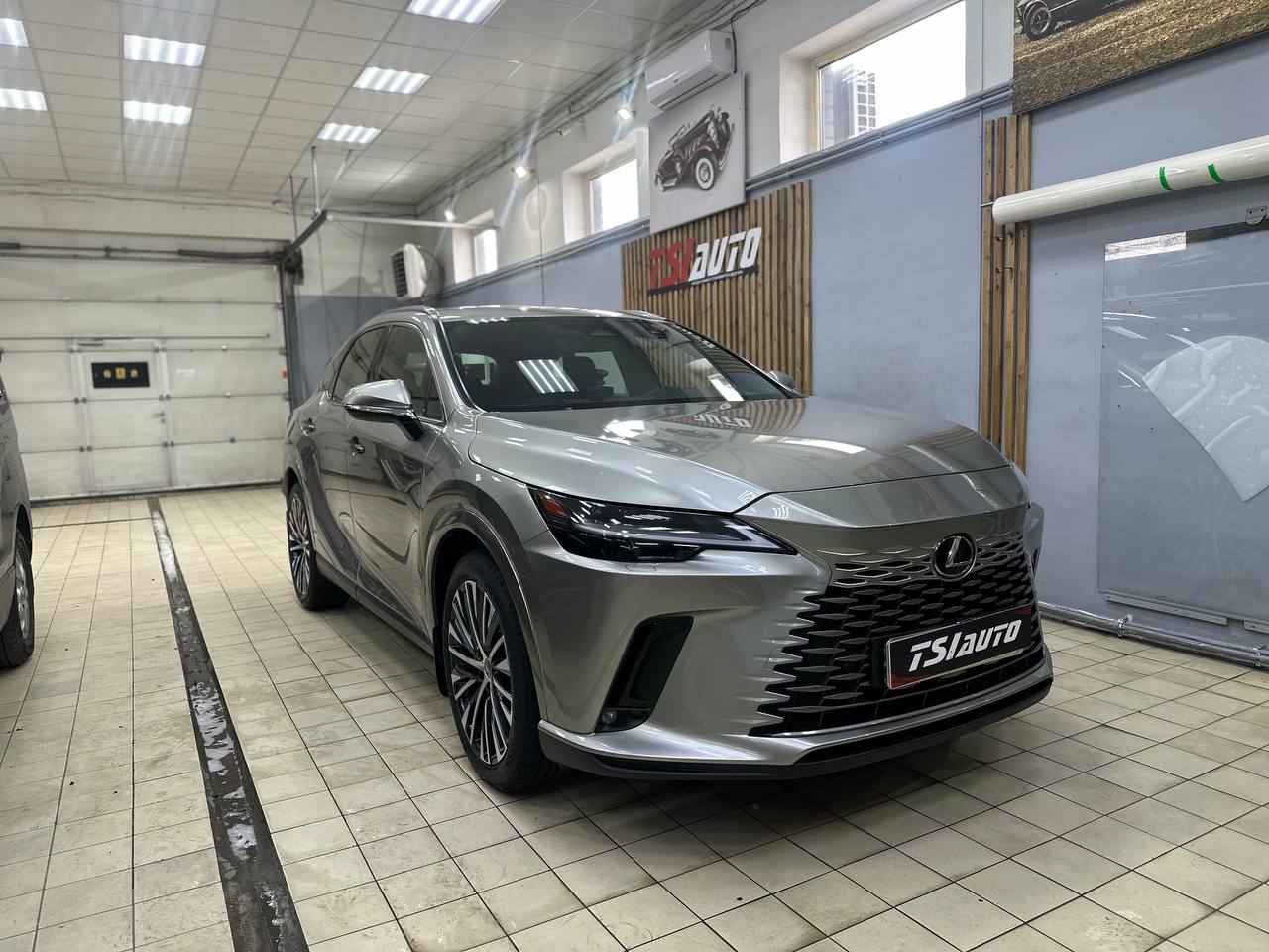 Lexus RX оклейка бронепленкой в Красноярске