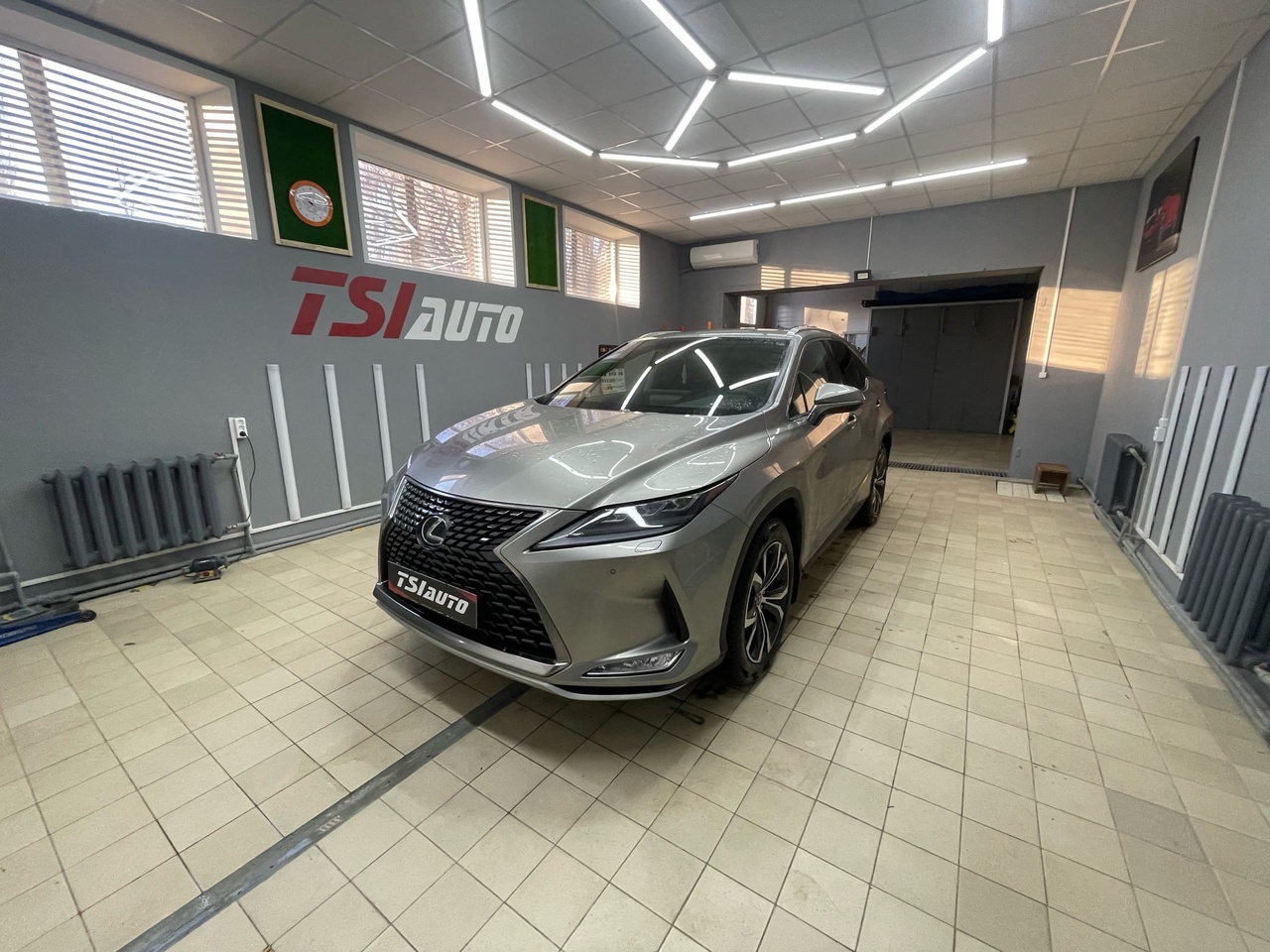 Шумоизоляция Lexus RX в Красноярске