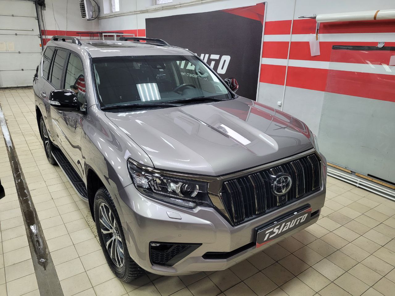 Шумоизоляция Toyota Land Cruiser Prado 150 в Красноярске